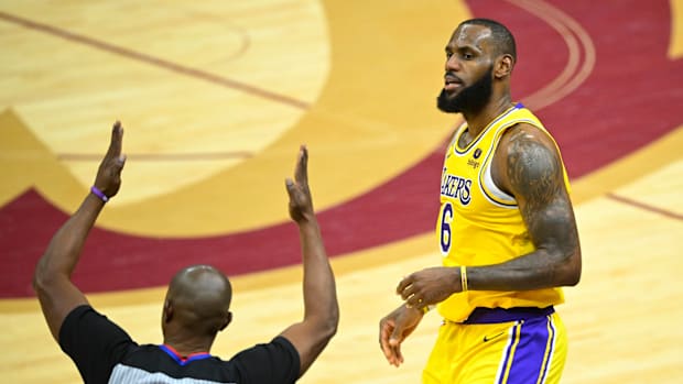 LeBron James Dec 6 2022